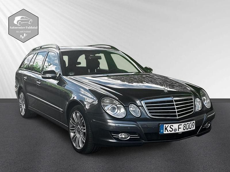Grau Gebraucht 2008 Mercedes E320 Kombi | 4.490 € (Fairer Preis) - Bild 1/4
