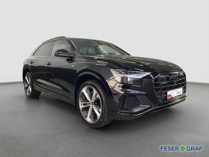Gebraucht Audi Q8 Ambiente 286 PS (210 kW) 2022 Mythosschwarz metallic SUV