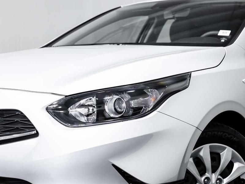 Gebraucht Kia Ceed Edition 7 101 PS (74 kW) 2024 Silber Kleinwagen