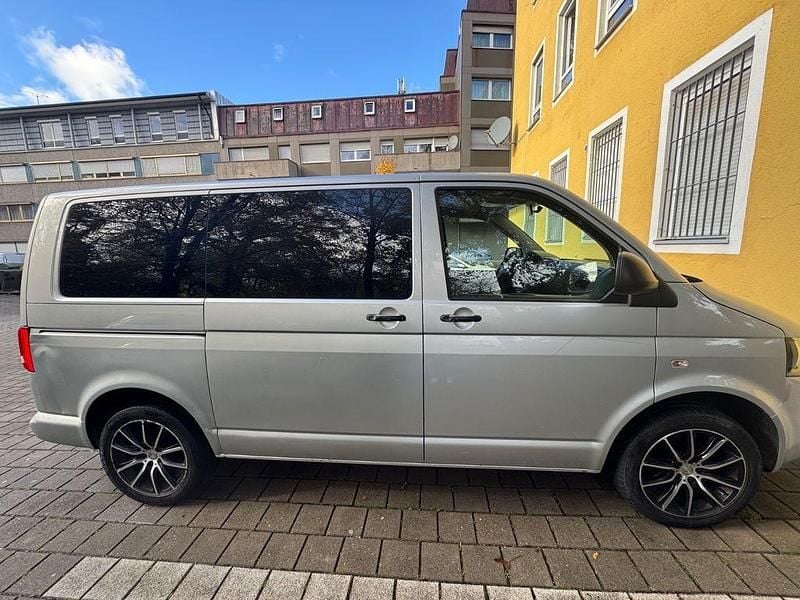 Gebraucht VW T5 190 PS (139 kW) 2010 Grau Van