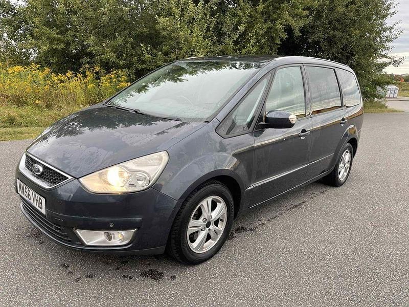 Grau Gebraucht 2007 Ford Galaxy Trend Van / Kleinbus | 1.399 € (Superpreis) - Bild 1/4