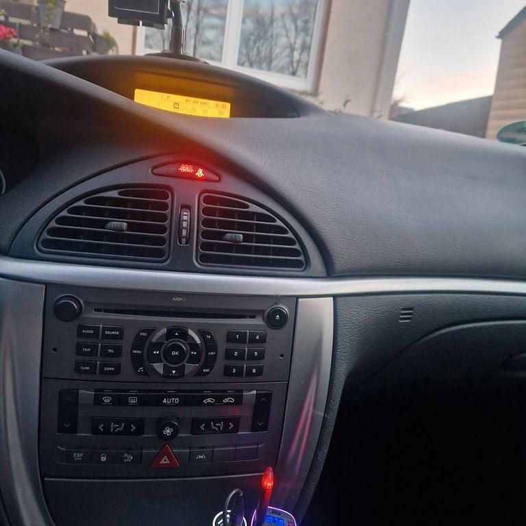 Gebraucht Citroën C5 136 PS (100 kW) 2004 Rot Limousine