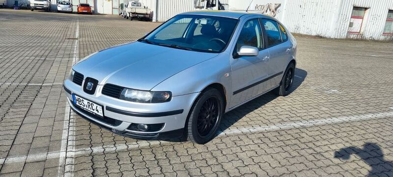 Silber Gebraucht 2000 Seat Leon Sport Limousine | 2.200 € (Fairer Preis) - Bild 1/4