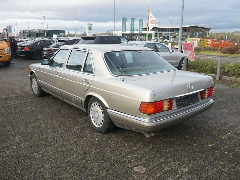 Gebraucht Mercedes S420 224 PS (164 kW) 1988 Gold Limousine
