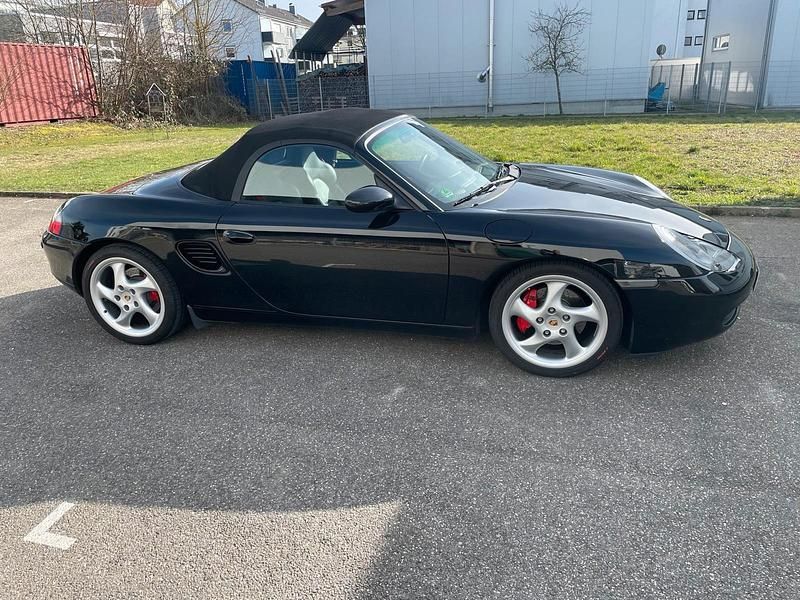 Second-hand Porsche Boxster 252 CP (185 kW) 2000 Negru Cabrio