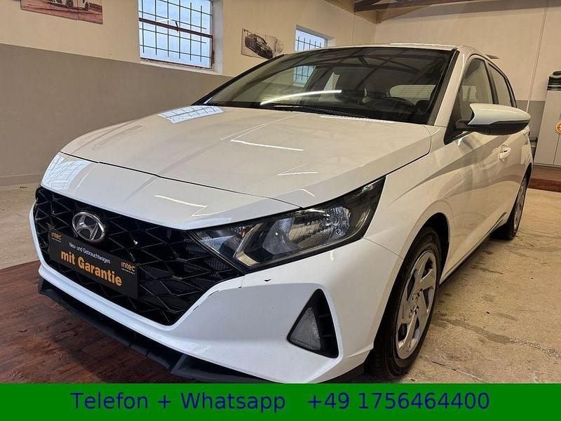 Weiß Gebraucht 2021 Hyundai i20 Limousine | 8.290 € (Superpreis) - Bild 1/4