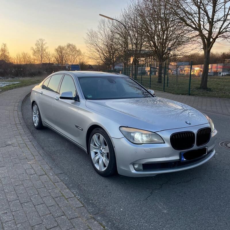 Silber Gebraucht 2009 BMW 730 Limousine | 9.999 € (Superpreis) - Bild 1/4