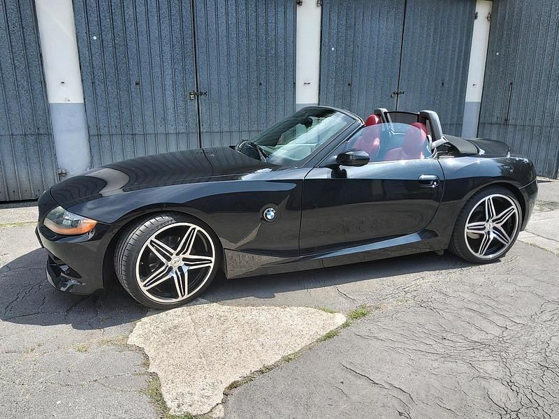 Schwarz Gebraucht 2003 BMW Z4 M Sport Cabrio | 9.999 € (Guter Preis) - Bild 1/4