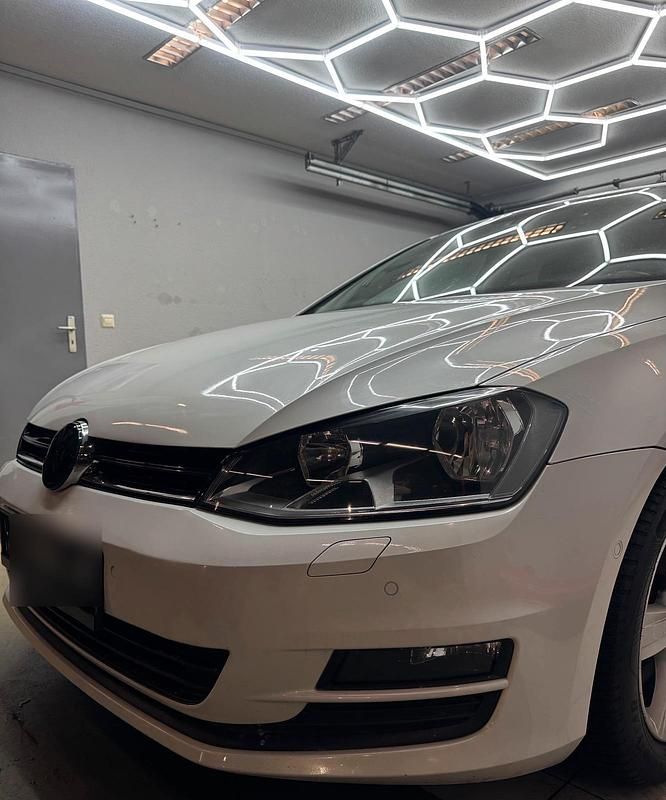 Gebraucht VW Golf VII 105 PS (77 kW) 2013 Weiß Kleinwagen