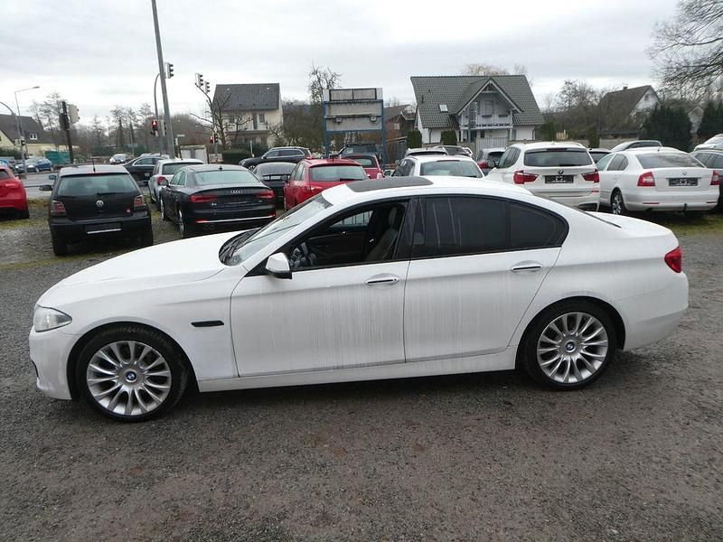 Weiß Gebraucht 2014 BMW 530 Performance Limousine | 13.999 € (Fairer Preis) - Bild 1/4