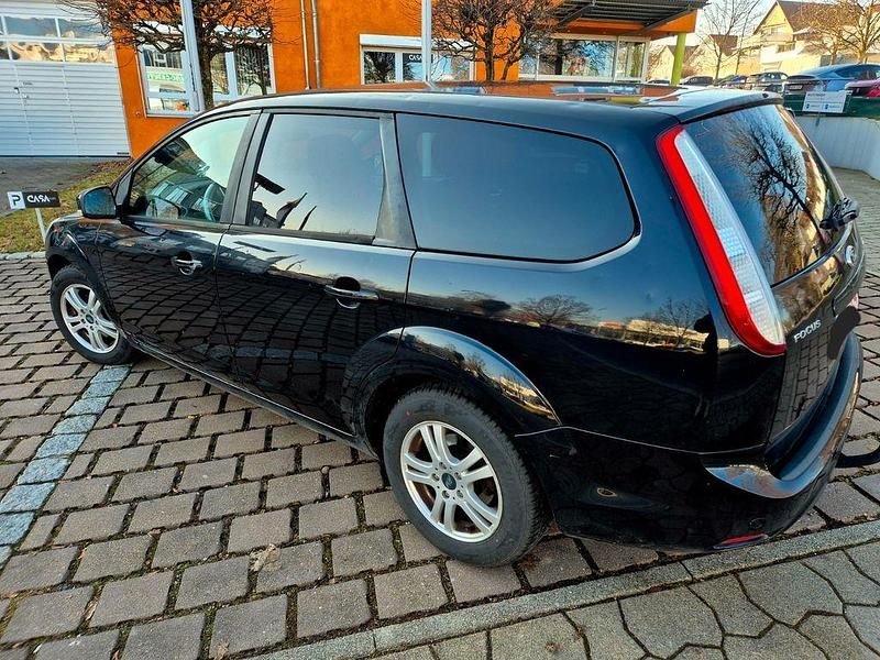 Gebraucht Ford Focus Viva 109 PS (80 kW) 2011 Schwarz Kombi