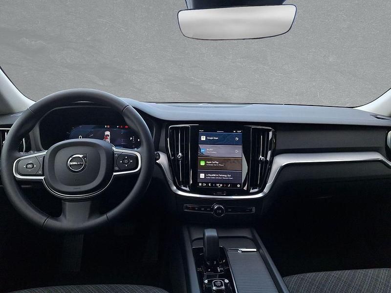 Gebraucht Volvo V60 Core 197 PS (144 kW) 2025 Andere Kombi