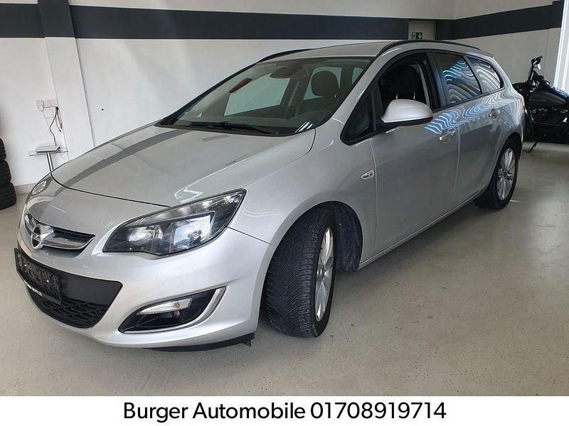 Silber Gebraucht 2013 Opel Astra Active Kombi | 3.499 € (Guter Preis) - Bild 1/4