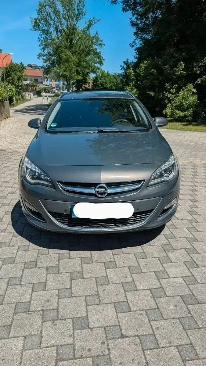 Gebraucht Opel Astra 165 PS (121 kW) 2014 Kombi