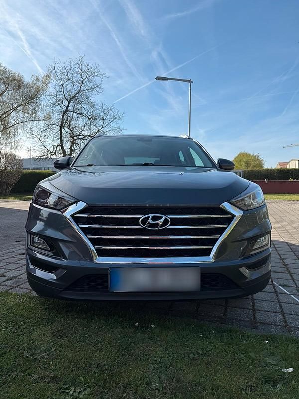 Gebraucht Hyundai Tucson Select 132 PS (97 kW) 2019 Grau SUV