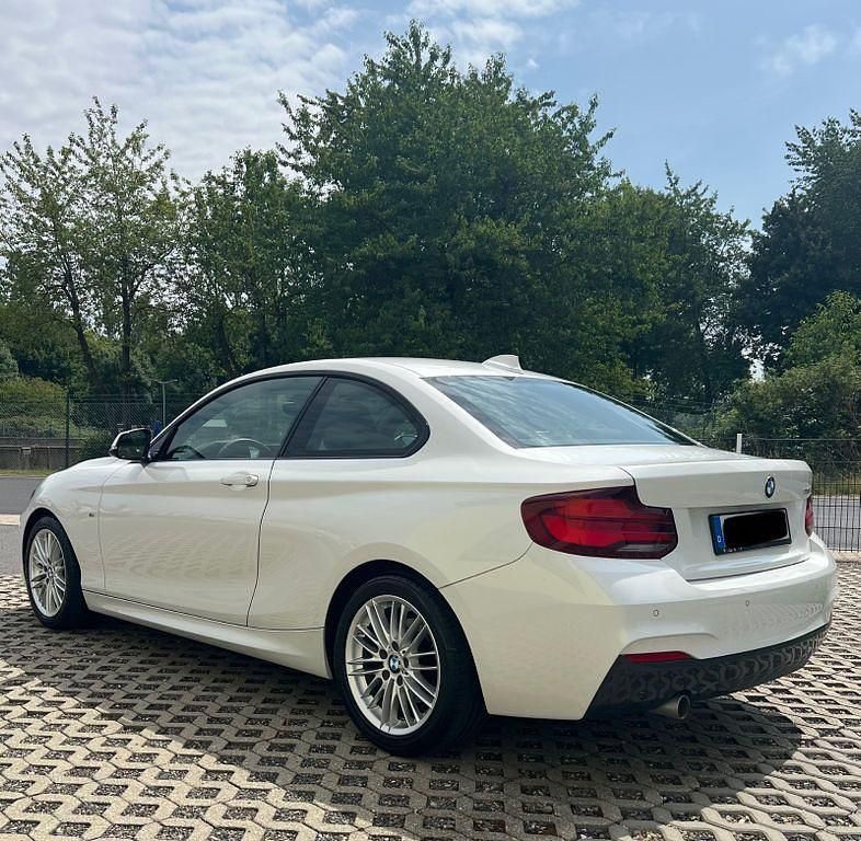 Gebraucht BMW 218 M Sport 136 PS (100 kW) 2019 Weiß Coupé