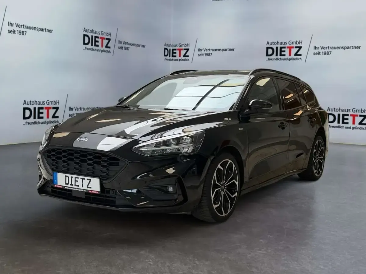 Gebraucht Ford Focus ST-Line 125 PS (91 kW) 2020 Schwarz Kombi