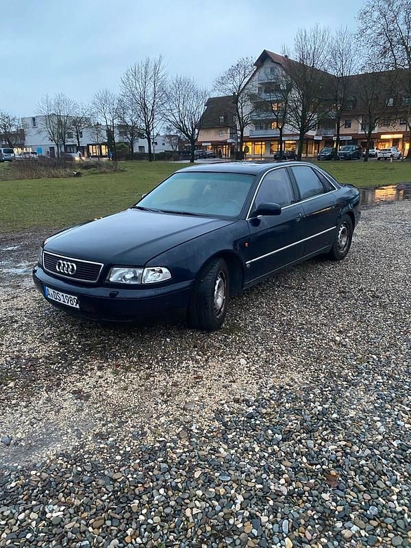 Blau Gebraucht 1996 Audi A8 Limousine | 4.000 € (Fairer Preis) - Bild 1/3