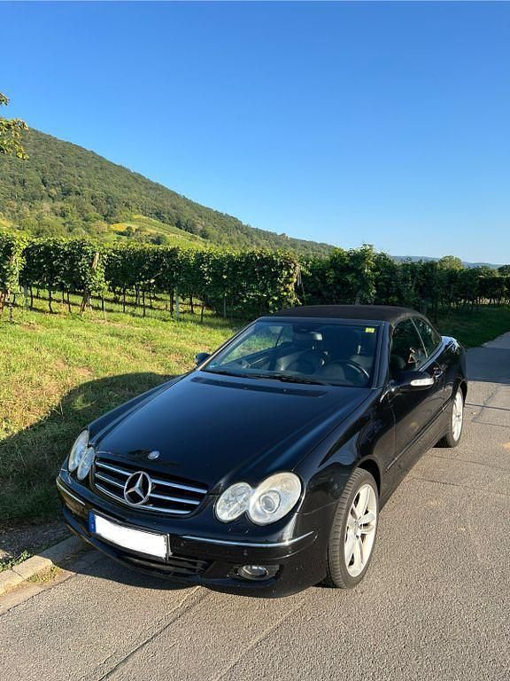Gebraucht Mercedes CLK200 Avantgarde 184 PS (135 kW) 2008 Schwarz Cabrio