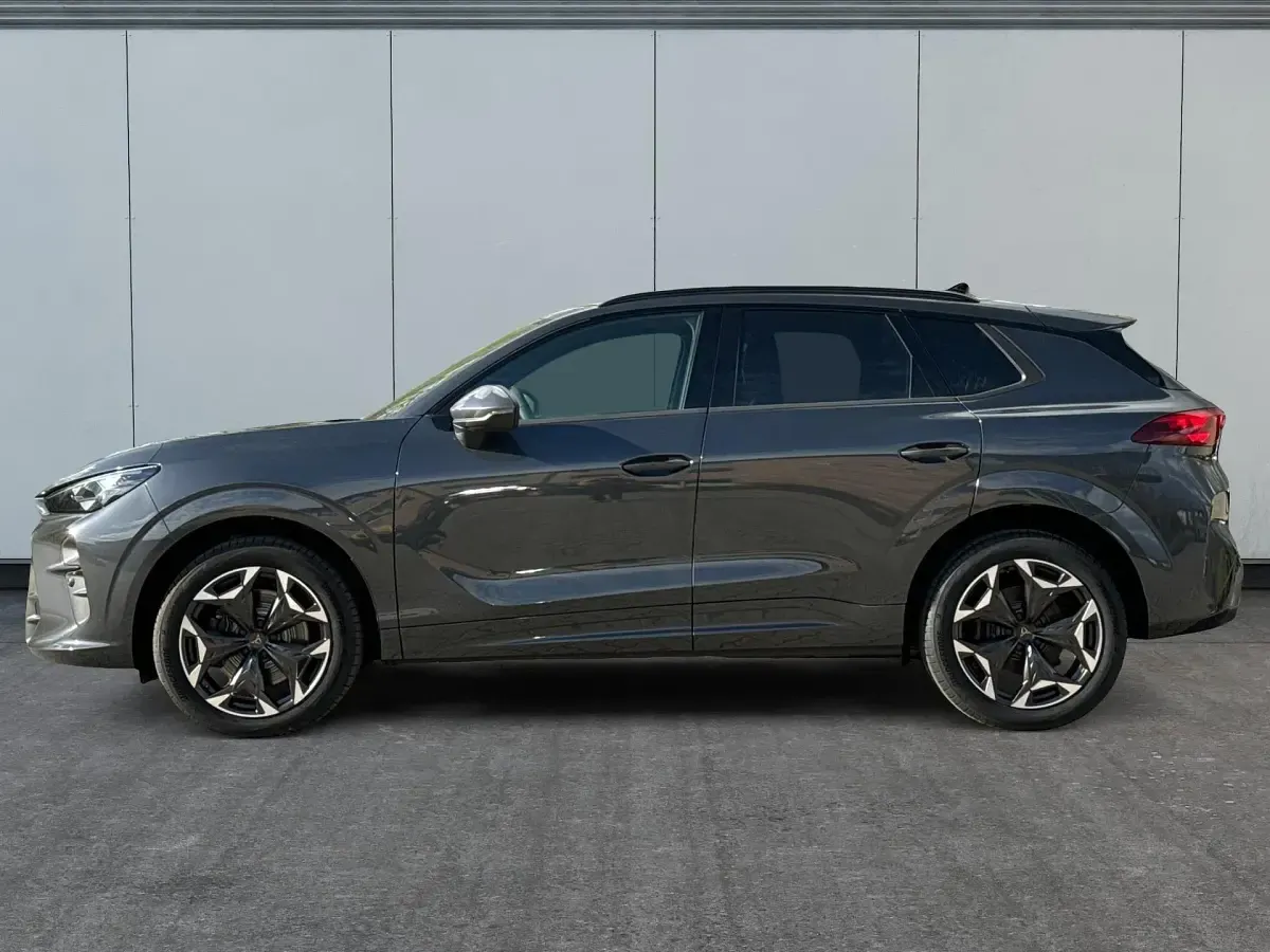 Neu Cupra Terramar VZ 265 PS (194 kW) 2025 Timafaya grau metallic SUV