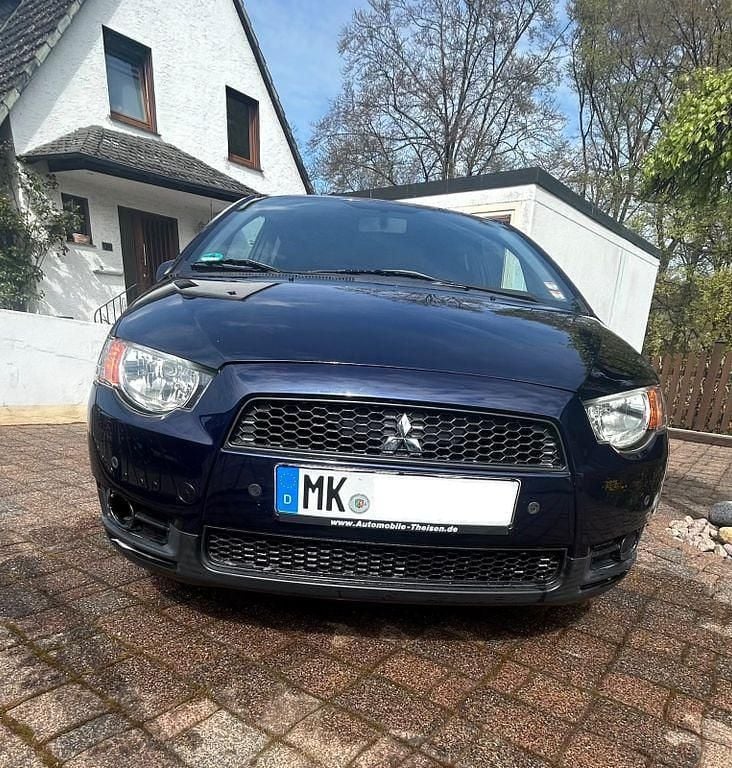 Gebraucht Mitsubishi Colt Motion 95 PS (69 kW) 2011 Blau Kleinwagen