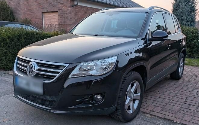 Gebraucht VW Tiguan 140 PS (102 kW) 2010 Schwarz SUV