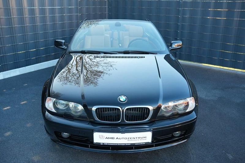 Gebraucht BMW 318 Cabriolet Sport Line 143 PS (105 kW) 2003 Schwarz Cabrio