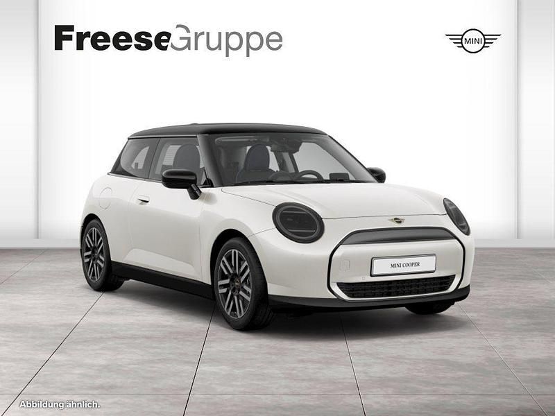 Weiß Gebraucht 2025 Mini Cooper Kleinwagen | 30.490 € (Guter Preis) - Bild 1/4