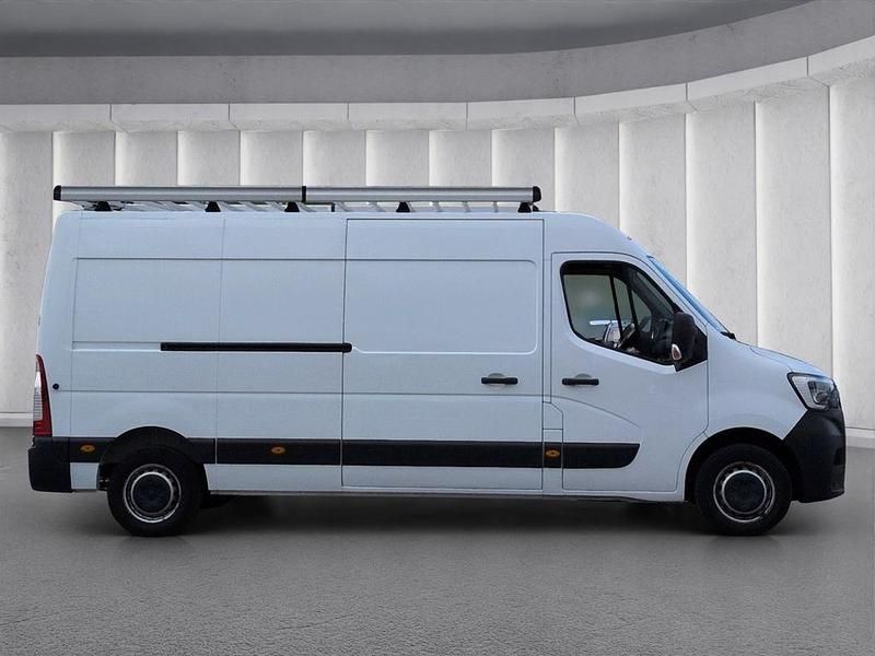 Używany Renault Master 150 KM (110 kW) 2022 Biały Minivan