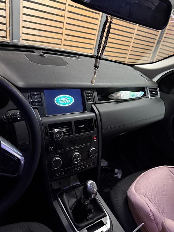 Gebraucht Land Rover Discovery Sport 160 PS (117 kW) 2016 Weiß SUV