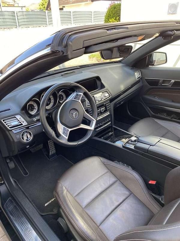 Gebraucht Mercedes E300 AMG 252 PS (185 kW) 2013 Schwarz Cabrio