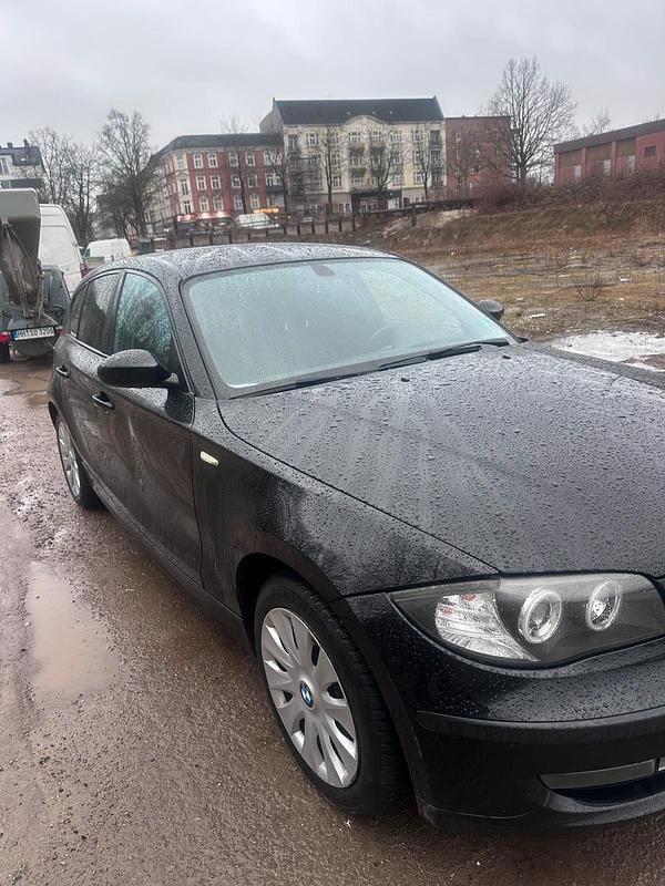 Gebraucht BMW 116 116 PS (85 kW) 2007 Schwarz Kleinwagen