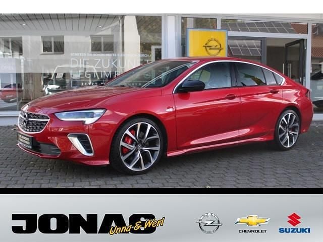 Chili rot (metallic) Gebraucht 2022 Opel Insignia Limousine | 31.790 € (Fairer Preis) - Bild 1/3