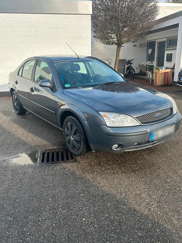 Gebraucht Ford Mondeo 110 PS (80 kW) 2002 Grau Limousine
