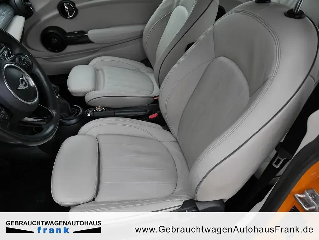 Gebraucht Mini Cooper 136 PS (100 kW) 2018 Volcanic orange Kleinwagen