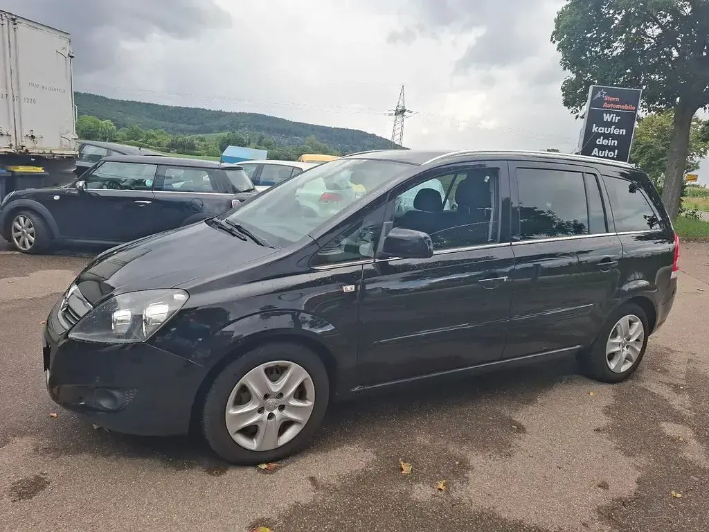 Gebraucht Opel Zafira Design Edition 125 PS (91 kW) 2011 Schwarz Van / Kleinbus