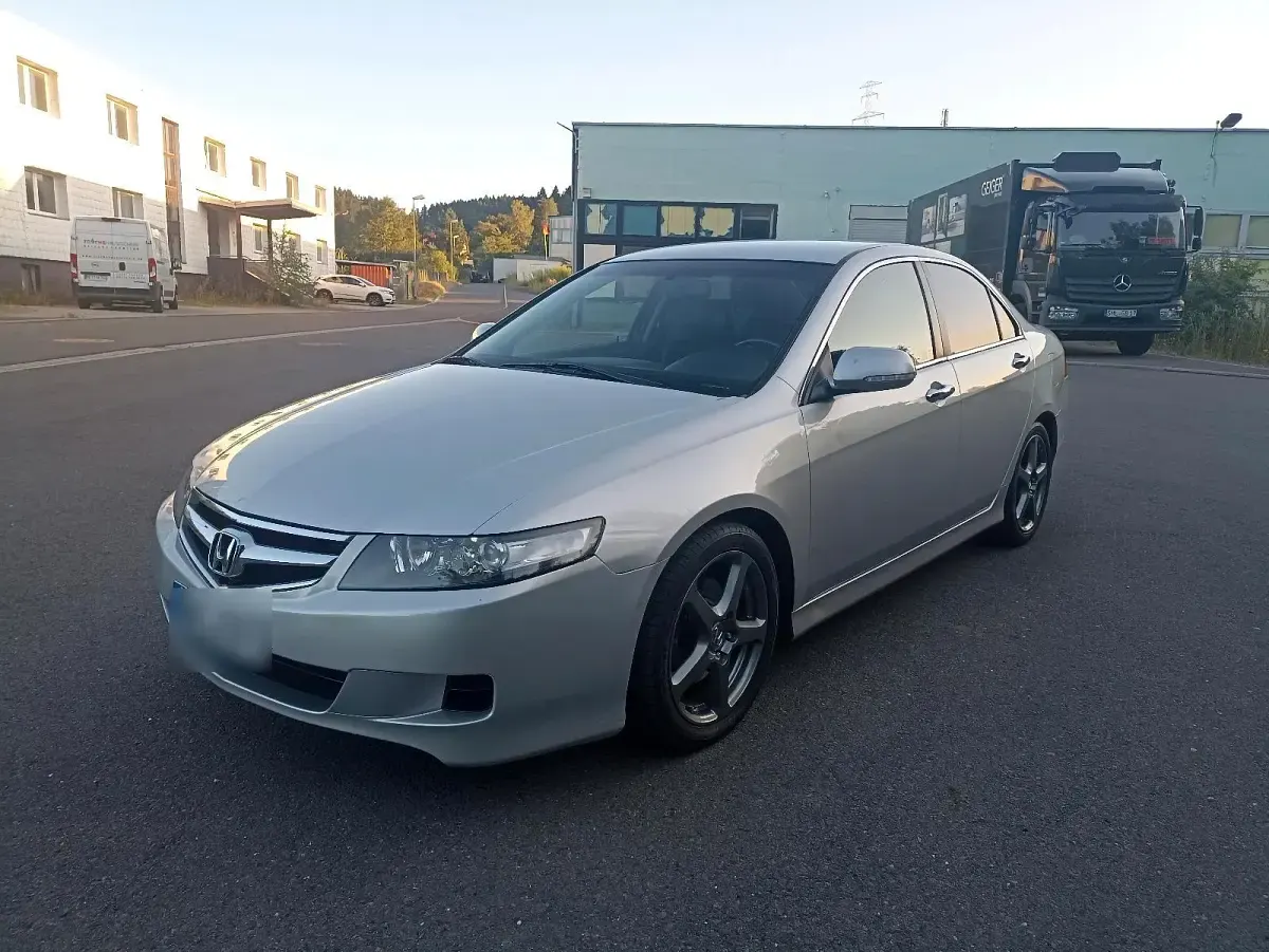 Gebraucht Honda Accord Sport 140 PS (102 kW) 2007 Silber Limousine