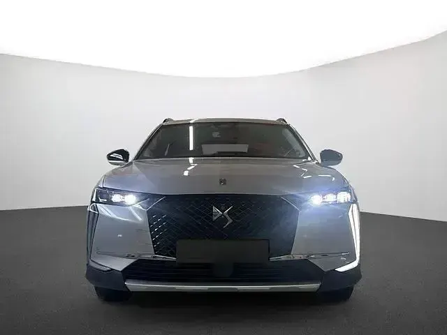 Gebraucht DS Automobiles DS4 Crossback Rivoli 131 PS (96 kW) 2023 Lackierung chrystal pearl/typ aussenverkleidung metalliclackierung SUV