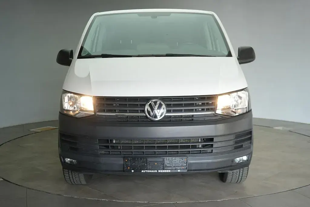 Gebraucht VW Caravelle Trendline 204 PS (150 kW) 2018 Weiß Van