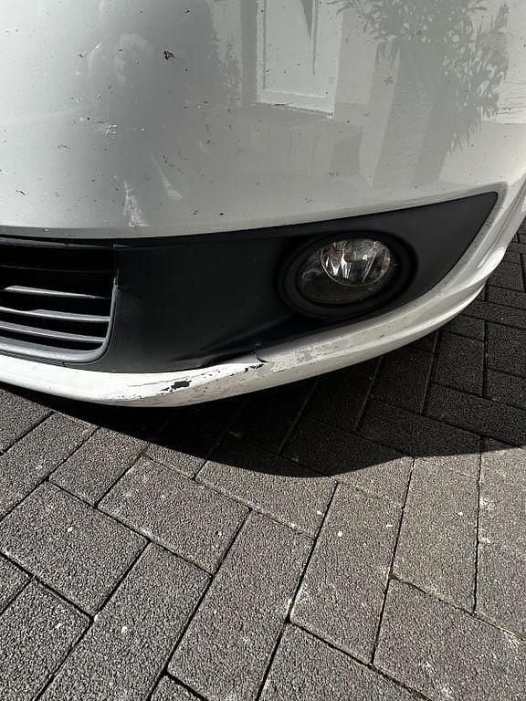 Gebraucht VW Touran 110 PS (80 kW) 2014 Weiß Van / Kleinbus