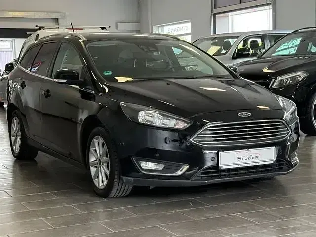 Gebraucht Ford Focus Titanium 125 PS (91 kW) 2018 Schwarz Limousine