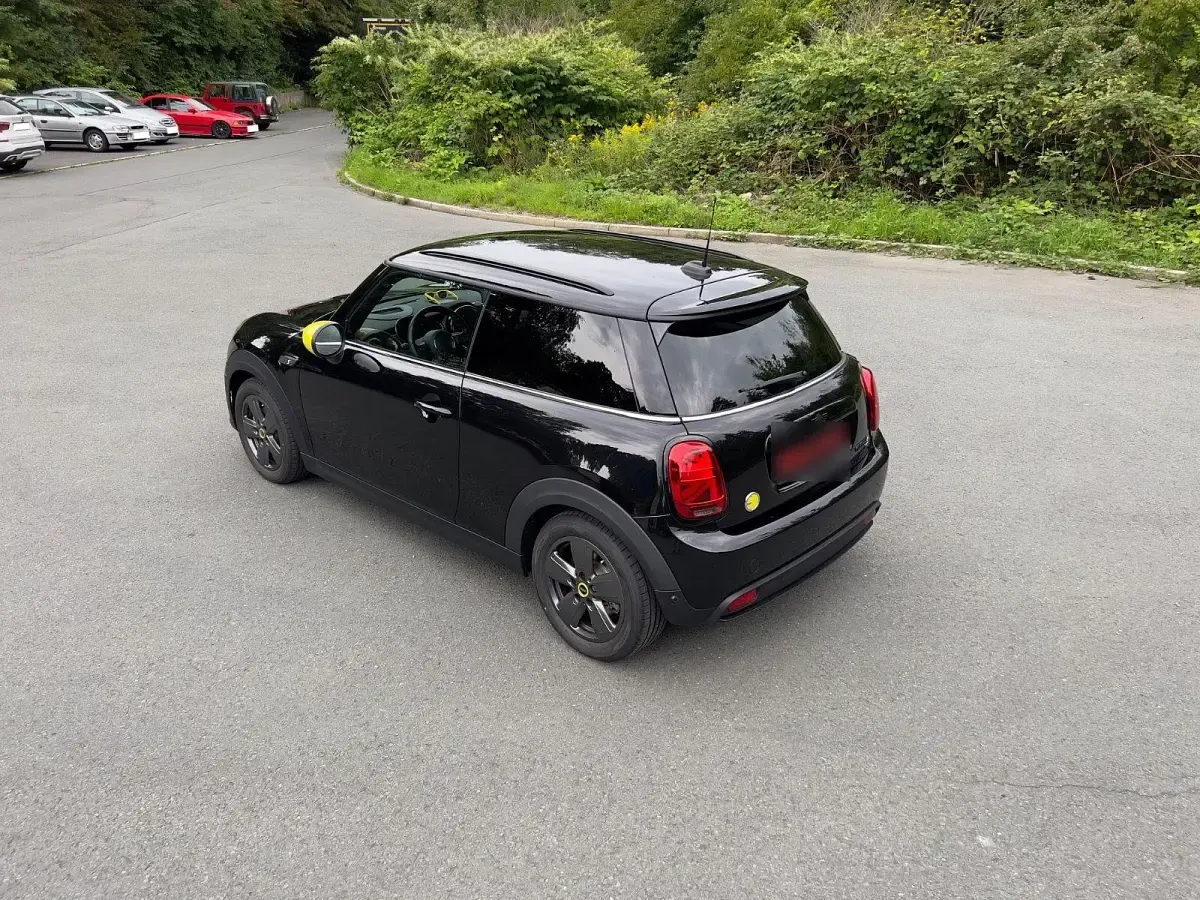 Gebraucht Mini Cooper SE 135 kW (184 PS) 2021 Schwarz Kleinwagen