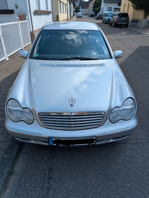 Silber Gebraucht 2000 Mercedes C180 Classic Limousine | 6.490 € - Bild 1/4