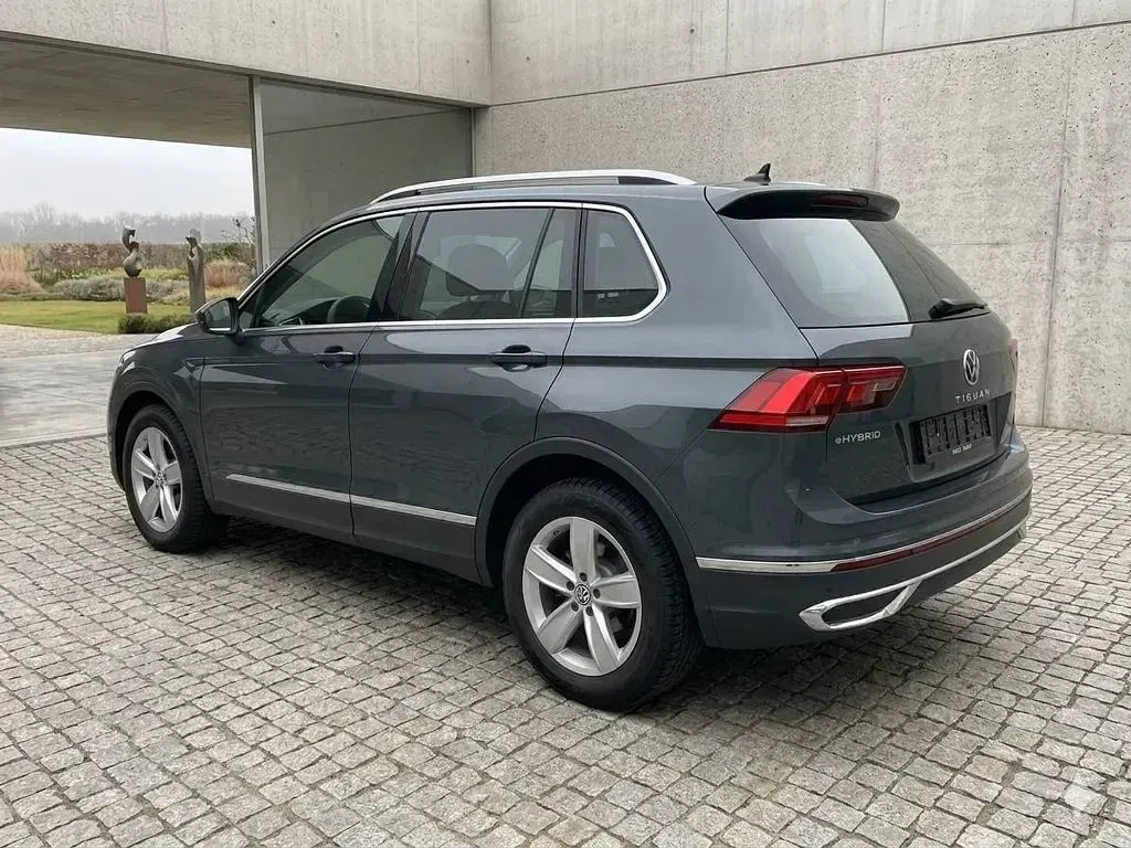 Gebraucht VW Tiguan 150 PS (110 kW) 2022 Grau SUV