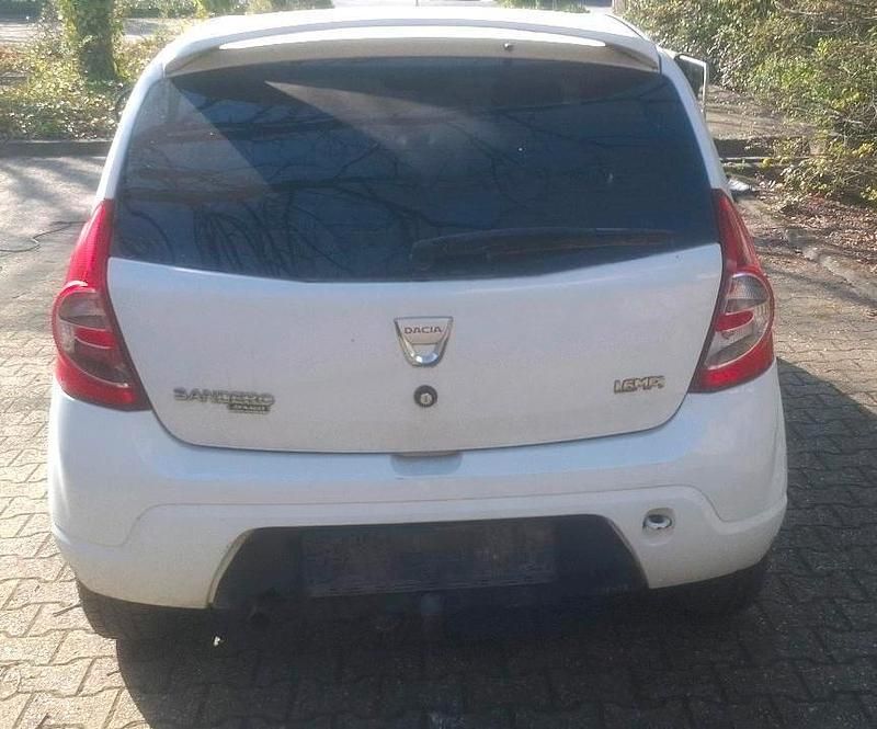 Gebraucht Dacia Sandero 87 PS (63 kW) 2008 Weiß Kleinwagen