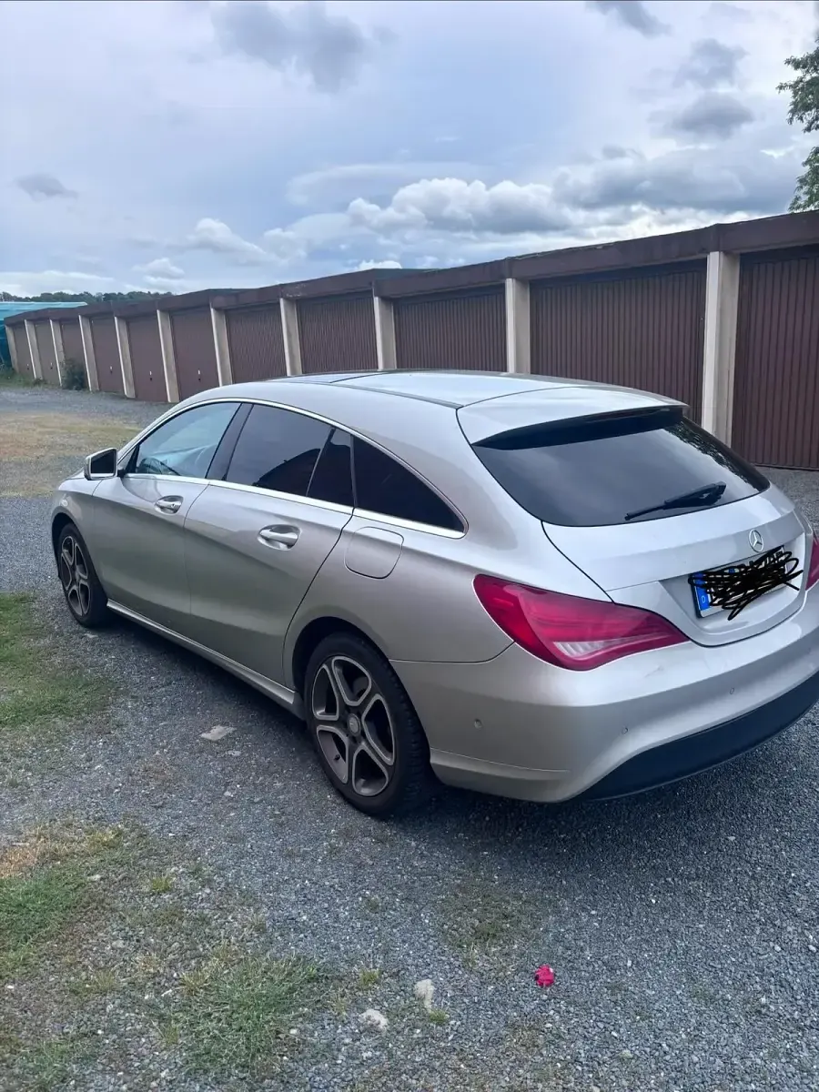 Gebraucht Mercedes CLA200 136 PS (100 kW) 2016 Silber Kombi