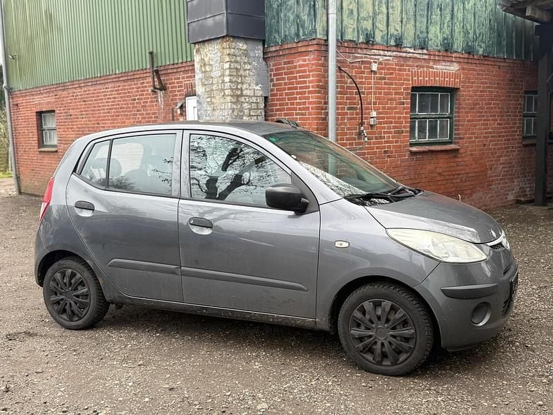 Grau Gebraucht 2008 Hyundai i10 Kleinwagen | 750 € (Guter Preis) - Bild 1/4