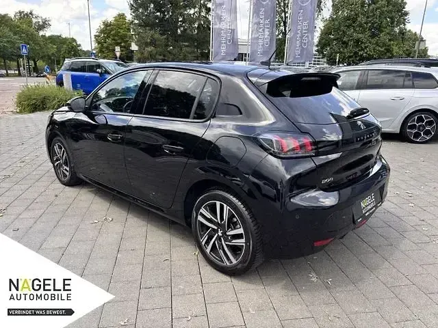 Gebraucht Peugeot 208 Allure 101 PS (74 kW) 2022 Schwarz Kleinwagen