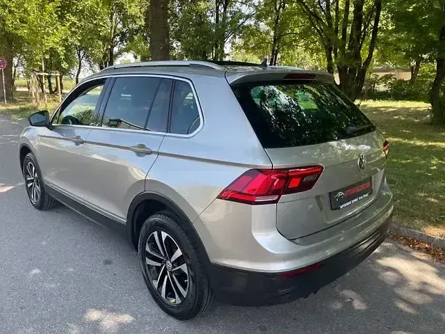 Gebraucht VW Tiguan IQ Drive 150 PS (110 kW) 2020 Silber SUV