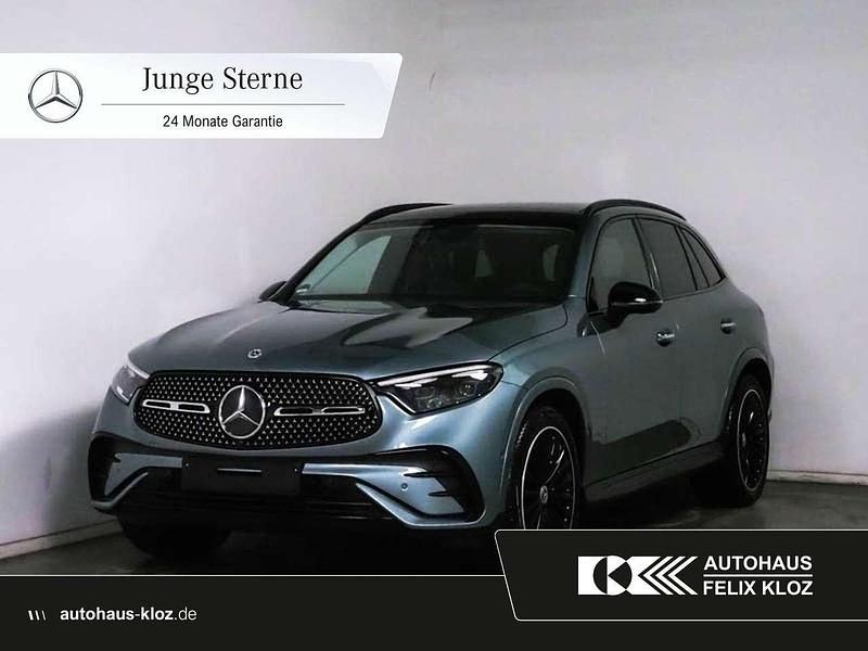 Gebraucht Mercedes GLC300 AMG 269 PS (197 kW) 2024 Metalliclack verdesilber SUV